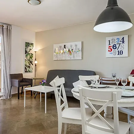 Apartment Urbanizacion Catamaran